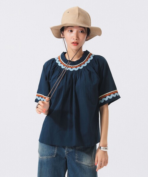 trepied（トレピエ）の「【別注】trepied / テープ ギャザー スモック（シャツ/ブラウス・レディース・ネイビー/アイボリー・ONE SIZE）」の5枚目の写真