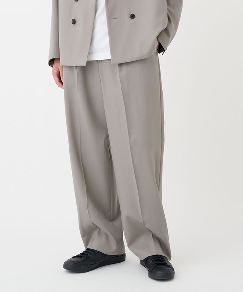 STUDIOUS（ステュディオス）の「NO SEASON WASHABLEWOOL SLACKS（スラックス・メンズ・ブラック/グレイッシュベージュ・1/2）」の2枚目の写真