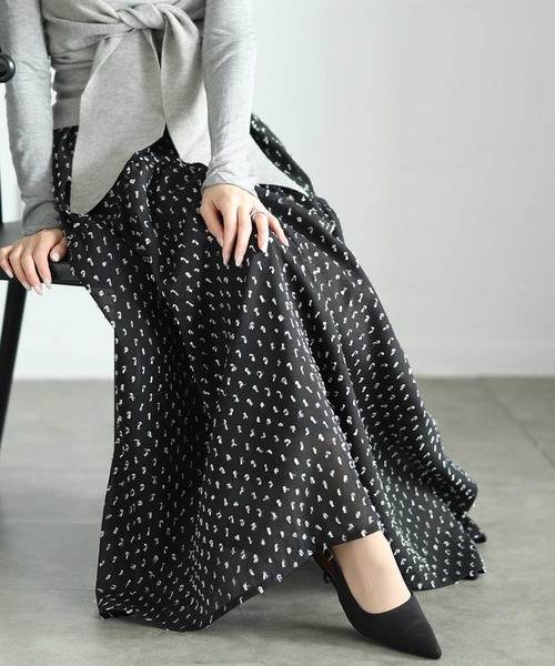 Sawa a la mode(サワアラモード)の「レディなリボン付きギャザーフレアスカート(スカート・レディース・オフホワイト/ブラック・FREE)」の1枚目の写真