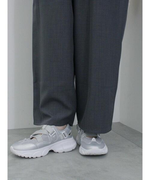 Samansa Mos2 blue(サマンサモスモスブルー)の「【軽量】クロスベルトスニーカーサンダル(ドレスシューズ・レディース・ブラック/シルバー/オフホワイト・L/M)」の16枚目の写真