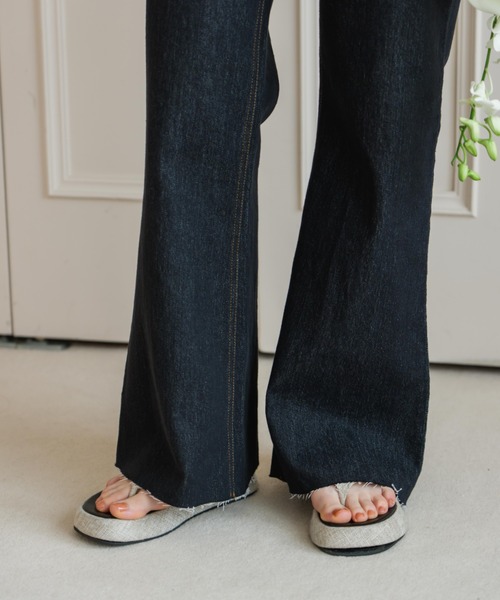 hinari セミフレアデニムパンツxs セミフレアデニムパンツ（裾カット可能）（デニムパンツ