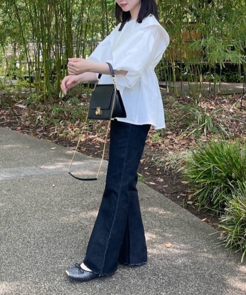 セミフレアデニムパンツ（裾カット可能）（デニムパンツ