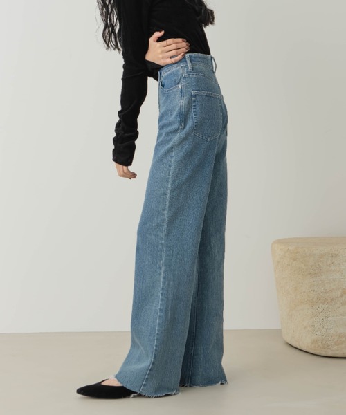 hinari（ヒナリ）の「セミフレアデニムパンツ（裾カット可能）（デニムパンツ・レディース・ブルー/ネイビー・SMALL/X-SMALL/FREE）」の3枚目の写真