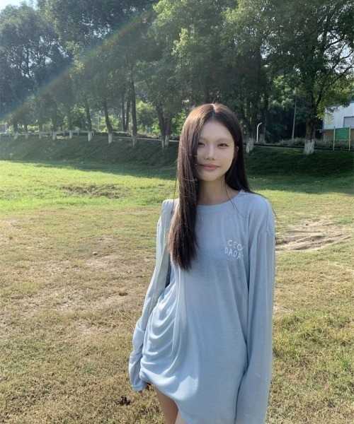 LETee(レティー)の「シアータイプ バックロゴプリントトップス(Tシャツ/カットソー・レディース・ピンク/ブルー/グリーン/ホワイト・FREE)」の11枚目の写真