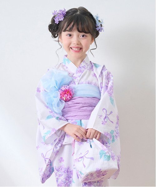 mezzo piano(メゾピアノ)の「手毬フラワー柄・水彩紫陽花柄 巾着バッグ(浴衣・キッズ・オフホワイト/ライトピンク/ライトブルー/ネイビー・F)」の15枚目の写真