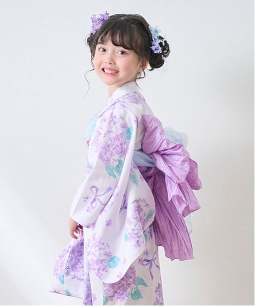 mezzo piano(メゾピアノ)の「手毬フラワー柄・水彩紫陽花柄 巾着バッグ(浴衣・キッズ・オフホワイト/ライトピンク/ライトブルー/ネイビー・F)」の18枚目の写真