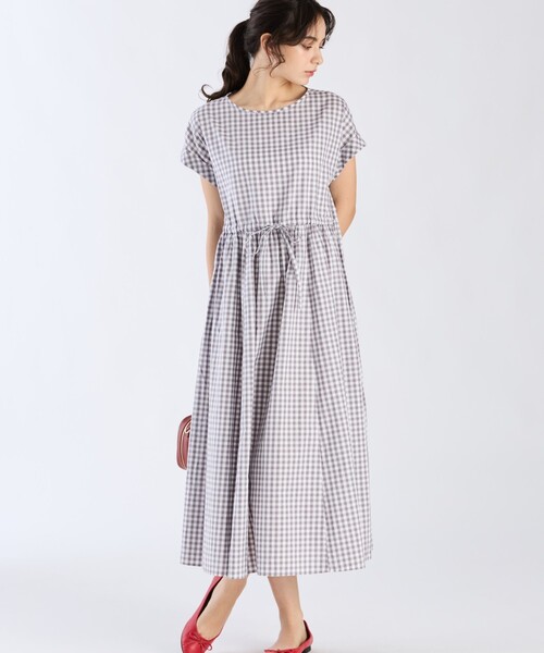 To b. by agnes b.（トゥービーバイアニエスベー）の「ギンガムチェック コットン ロング ワンピース（ワンピース・レディース・ストライプ・36/40/38）」の6枚目の写真