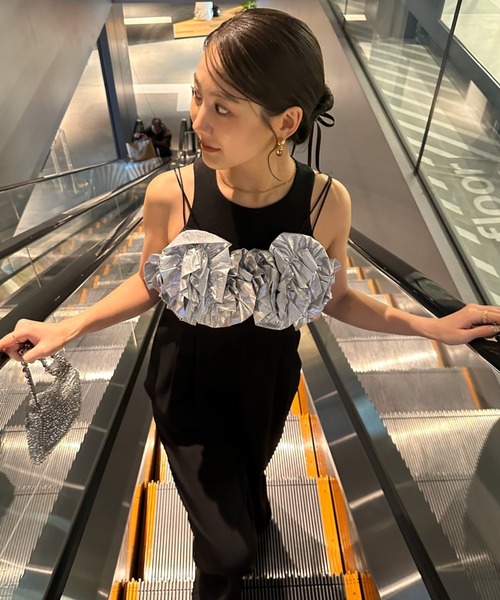 ANDRESD(アンドレスド)の「ラッフルビスチェパンツドレス / ruffled bustier pants dress(パンツドレス・レディース・グレー/ベージュ/ブラック/ベージュ×ブラック・S/M/L)」の16枚目の写真