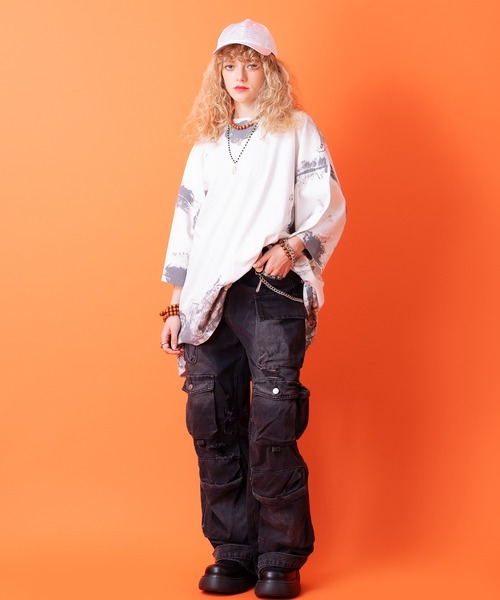 a.p.o.v.(エーピーオービー)の「a.p.o.v. ダートペイントオーバーサイズTシャツ(Tシャツ/カットソー・メンズ・ブラック/ホワイト・ONESIZE)」の5枚目の写真