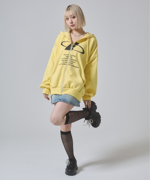 ENVYM（アンビー）の「フロントプリント オーバーサイズ ジップパーカー（パーカー・レディース・ホワイト/ブラック/イエロー・FREE）」の12枚目の写真