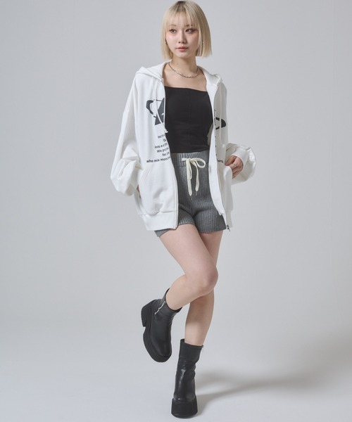 ENVYM（アンビー）の「フロントプリント オーバーサイズ ジップパーカー（パーカー・レディース・ホワイト/ブラック/イエロー・FREE）」の6枚目の写真