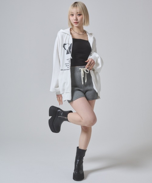 ENVYM（アンビー）の「フロントプリント オーバーサイズ ジップパーカー（パーカー・レディース・ホワイト/ブラック/イエロー・FREE）」の7枚目の写真