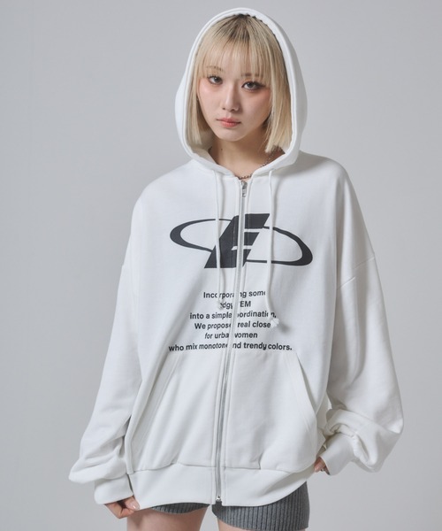 ENVYM（アンビー）の「フロントプリント オーバーサイズ ジップパーカー（パーカー・レディース・ホワイト/ブラック/イエロー・FREE）」の20枚目の写真