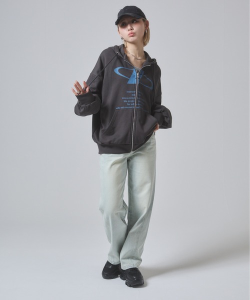 ENVYM（アンビー）の「フロントプリント オーバーサイズ ジップパーカー（パーカー・レディース・ホワイト/ブラック/イエロー・FREE）」の16枚目の写真