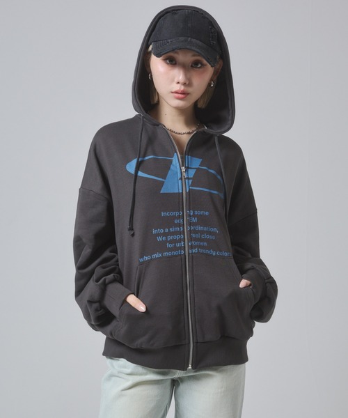 ENVYM（アンビー）の「フロントプリント オーバーサイズ ジップパーカー（パーカー・レディース・ホワイト/ブラック/イエロー・FREE）」の4枚目の写真