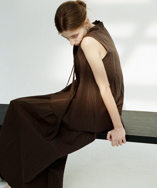 tageechita（タジチタ）の「【tageechita】ドレープネックリボン付きプリーツブラウス（シャツ/ブラウス・レディース・ブラウン・S/M/L）」の4枚目の写真