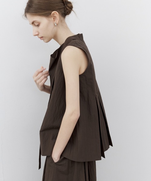 tageechita（タジチタ）の「【tageechita】ドレープネックリボン付きプリーツブラウス（シャツ/ブラウス・レディース・ブラウン・S/M/L）」の11枚目の写真