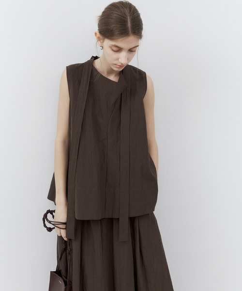 tageechita（タジチタ）の「【tageechita】ドレープネックリボン付きプリーツブラウス（シャツ/ブラウス・レディース・ブラウン・S/M/L）」の18枚目の写真