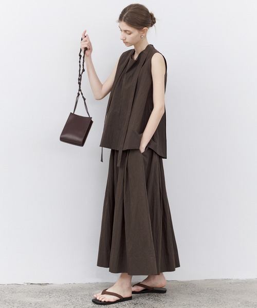 tageechita（タジチタ）の「【tageechita】ドレープネックリボン付きプリーツブラウス（シャツ/ブラウス・レディース・ブラウン・S/M/L）」の21枚目の写真