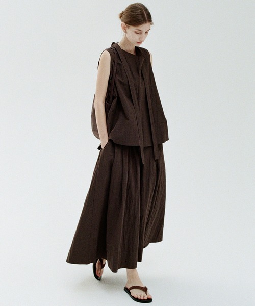 tageechita（タジチタ）の「【tageechita】ドレープネックリボン付きプリーツブラウス（シャツ/ブラウス・レディース・ブラウン・S/M/L）」の22枚目の写真