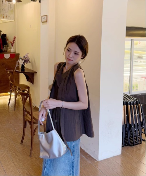 tageechita（タジチタ）の「【tageechita】ボウタイ ノースリーブブラウス（シャツ/ブラウス・レディース・ブラウン・M/S/L）」の17枚目の写真