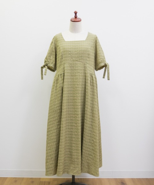 CLETTE(クレット)の「袖リボンチェックワンピース(ワンピース・レディース・アイボリー/ブラック/グリーン・LL/3L/4L)」の21枚目の写真
