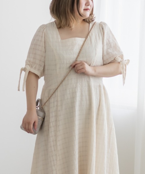CLETTE(クレット)の「袖リボンチェックワンピース(ワンピース・レディース・アイボリー/ブラック/グリーン・LL/3L/4L)」の22枚目の写真