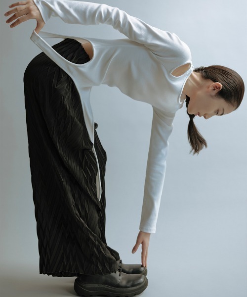 TELOPLAN(テーロプラン)の「【TELOPLAN】Poldi Pleats Pants / ポルディプリーツパンツ(その他パンツ・レディース・ブラック/パープル・ONE SIZE)」の5枚目の写真
