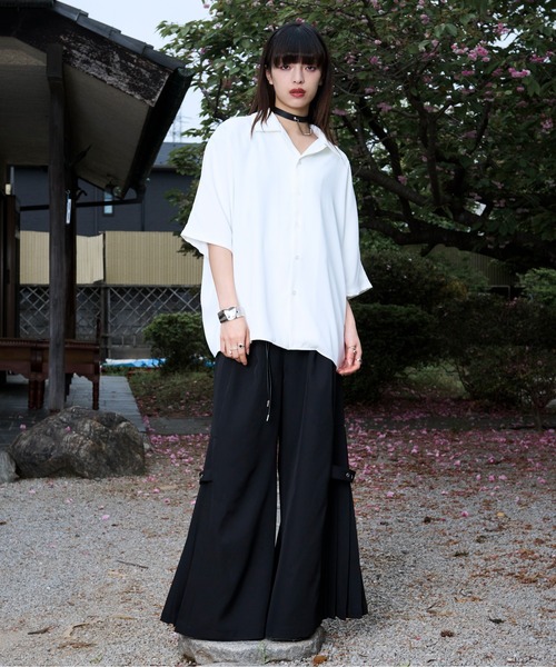 狐独(コドク)の「ルーズドルマントロミシャツ(シャツ/ブラウス・メンズ・ブラック/オフホワイト・MEDIUM/LARGE)」の9枚目の写真