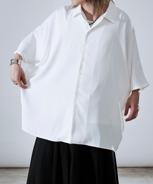 狐独(コドク)の「ルーズドルマントロミシャツ(シャツ/ブラウス・メンズ・ブラック/オフホワイト・MEDIUM/LARGE)」の22枚目の写真