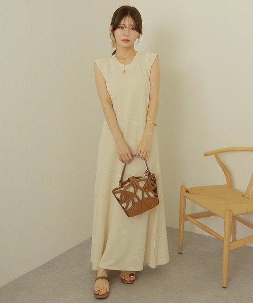 LAULEN(ローレン)の「texture sleeve layered long dress /テクスチャー 袖レイヤード フレア ロング ワンピース(ワンピース・レディース・モカ/アイボリー/ブラック・FREE)」の2枚目の写真