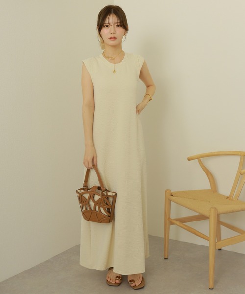 LAULEN(ローレン)の「texture sleeve layered long dress /テクスチャー 袖レイヤード フレア ロング ワンピース(ワンピース・レディース・モカ/アイボリー/ブラック・FREE)」の7枚目の写真