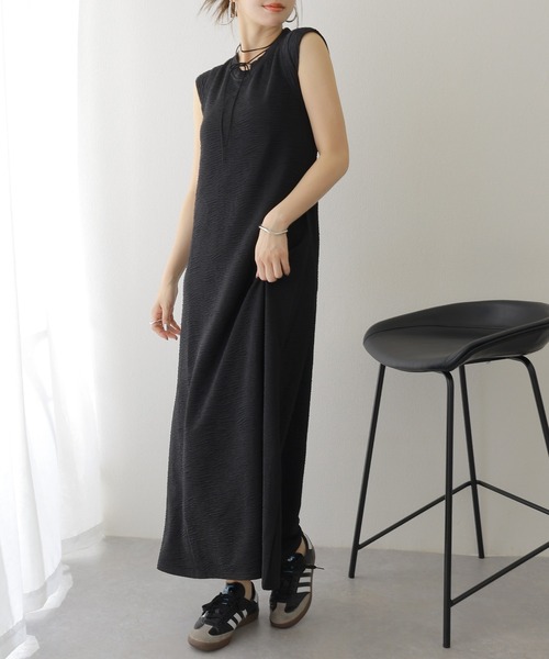 LAULEN(ローレン)の「texture sleeve layered long dress /テクスチャー 袖レイヤード フレア ロング ワンピース(ワンピース・レディース・モカ/アイボリー/ブラック・FREE)」の9枚目の写真
