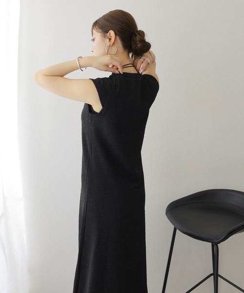 LAULEN(ローレン)の「texture sleeve layered long dress /テクスチャー 袖レイヤード フレア ロング ワンピース(ワンピース・レディース・モカ/アイボリー/ブラック・FREE)」の12枚目の写真