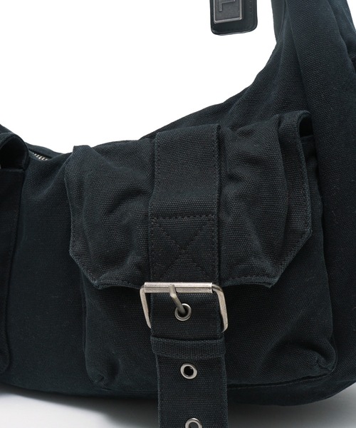 X-girl（エックスガール）の「MULTI POCKET SHOULDER BAG（ショルダーバッグ・レディース・ブラック/オリーブ・ONE SIZE）」の13枚目の写真