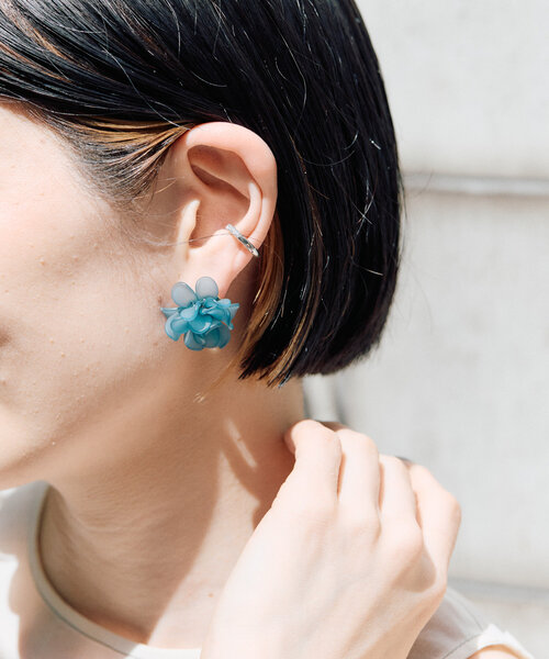【関税込み】Blumarine トランスペアレント Farfalla ピアス K10ピアス(片耳)・フォーチュナ