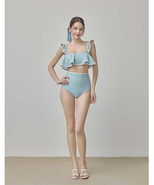 水着デビューにも！》ときめきフリル×配色ライン 大人のガーリースイム