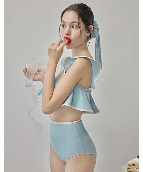 水着デビューにも！》ときめきフリル×配色ライン 大人のガーリー