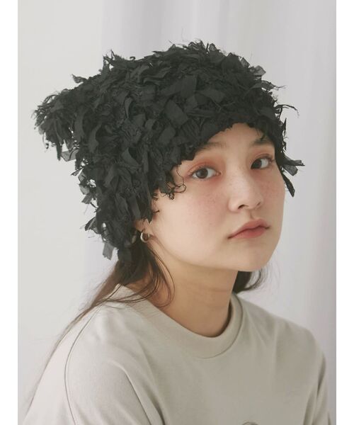 merry jenny（メリージェニー）の「fuwafuwa knit hat（ニットキャップ/ビーニー・レディース・ブラック/アイボリー・FREE）」の4枚目の写真