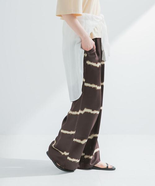 URBAN RESEARCH（アーバンリサーチ）の「『2サイズ展開』シルクミックスボーダープリントパンツ（その他パンツ・レディース・ブラウン/オフホワイト・36/38）」の15枚目の写真