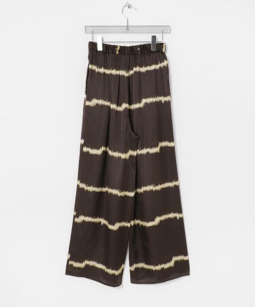 URBAN RESEARCH（アーバンリサーチ）の「『2サイズ展開』シルクミックスボーダープリントパンツ（その他パンツ・レディース・ブラウン/オフホワイト・36/38）」の11枚目の写真