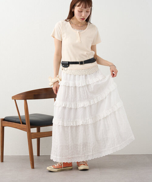 w closet(ダブルクローゼット)の「【4色展開】小花レイヤードT(Tシャツ/カットソー・レディース・ピンク/イエロー/チャコールグレー/アイボリー・FREE)」の16枚目の写真