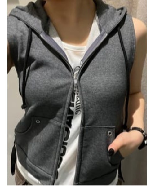 LAGUA GEM（ラグアジェム）の「LOOSE ARM NOSLEEVE フーディ（タンクトップ・レディース・チャコールグレー/ダークブルー/カーキ・FREE）」の9枚目の写真