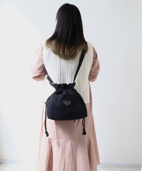 LIZDAYS(リズデイズ)の「LIZDAYS 巾着型ショルダーバッグ(ショルダーバッグ・レディース・ナチュラル/ライトグレー/ダークグレー/ブラック・FREE)」の6枚目の写真
