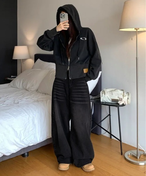 kirakiraShop(キラキラショップ)の「ペイント ロゴ ルーズ ワイド デニムパンツ(デニムパンツ・レディース・ブラック・L/M/S)」の16枚目の写真