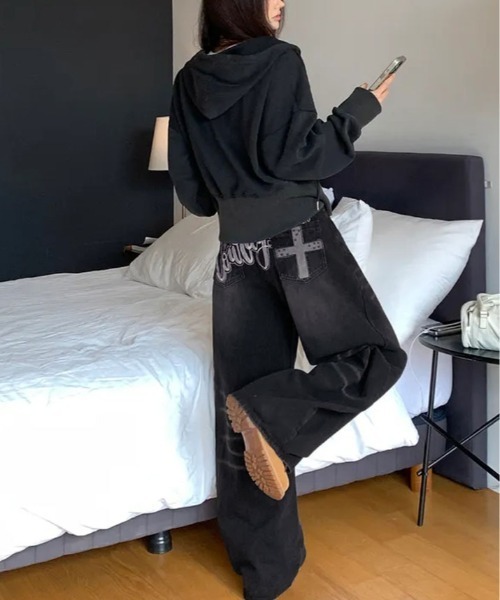 kirakiraShop(キラキラショップ)の「ペイント ロゴ ルーズ ワイド デニムパンツ(デニムパンツ・レディース・ブラック・L/M/S)」の19枚目の写真
