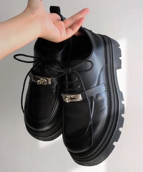 antiqua（アンティカ）の「厚底バックルローファー（ローファー・レディース・ブラック・25/24.5/24/23.5/23.0）」の18枚目の写真
