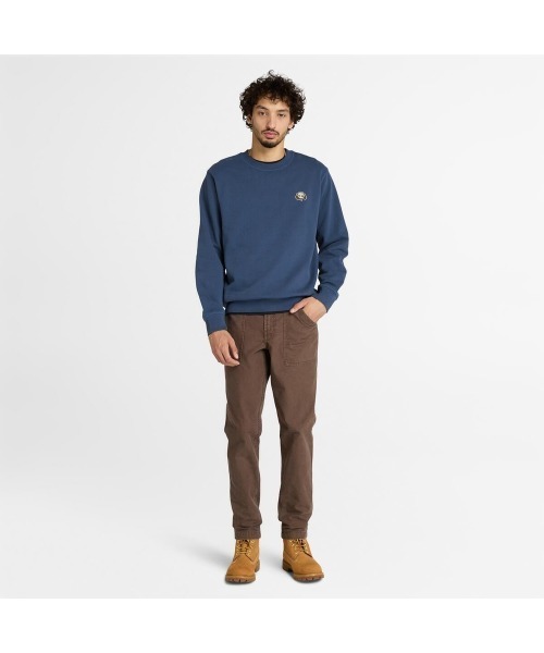 Timberland（ティンバーランド）の「ツリーロゴ パッチ クルーネック スウェットシャツ メンズ（スウェット・メンズ・ダークブルー・LARGE/MEDIUM/SMALL/X-LARGE/XX-LARGE）」の2枚目の写真