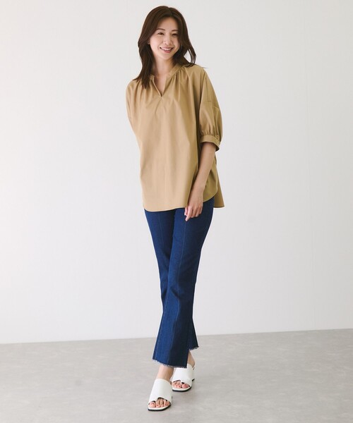 Jayro（ジャイロ）の「バックギャザーシャツブラウス（シャツ/ブラウス・レディース・ブルー/ベージュ・38）」の8枚目の写真