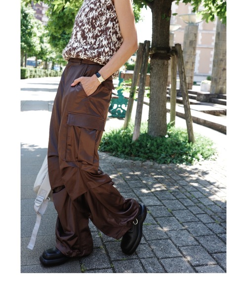 emmi タックフォルムカーゴパンツ タックフォルムカーゴパンツ（その他パンツ）｜emmi（エミ）の